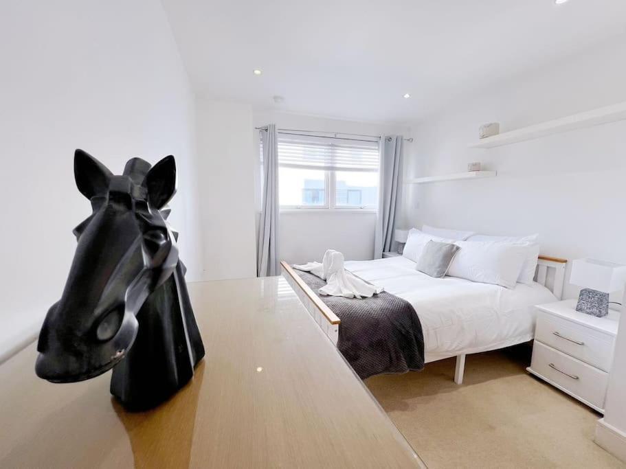 Stylish Seaview One-Bedroom Apt Swansea Eksteriør billede