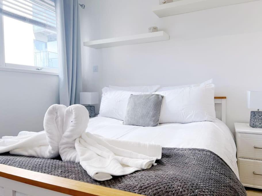 Stylish Seaview One-Bedroom Apt Swansea Eksteriør billede
